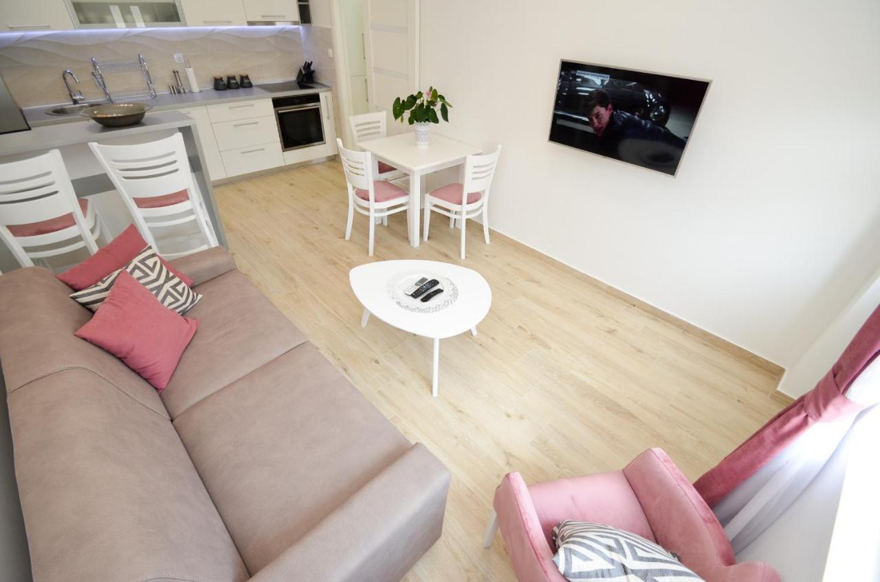 Seafront Apartment Vujovic Prcanj Bagian luar foto
